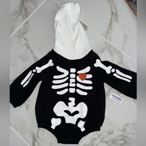 Old navy skeleton outfit